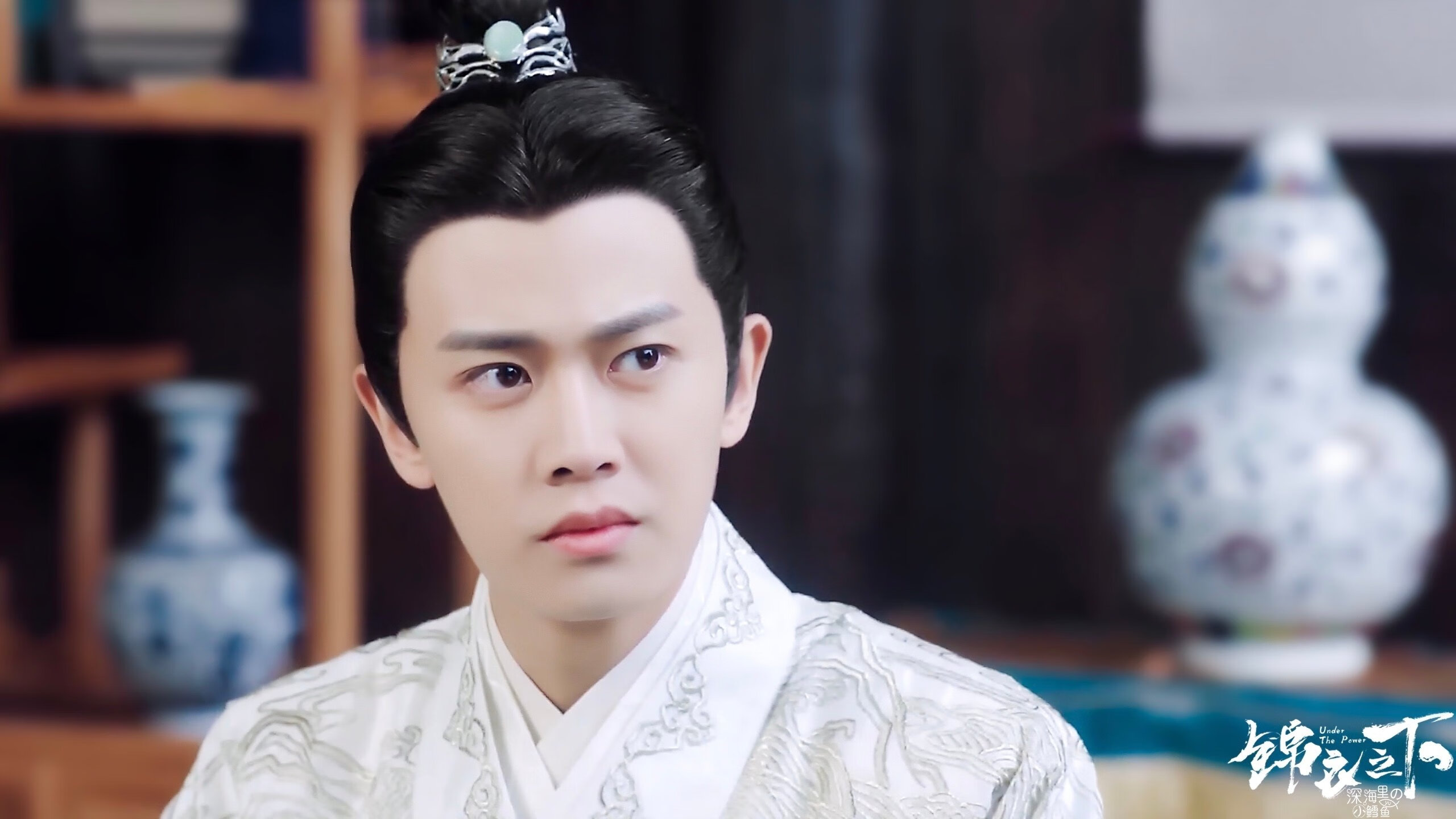 西甲裁判语言模型优化多语种环境下判罚的准确率,西甲裁判小公主